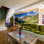 Le Domaine De Rose Lourdes